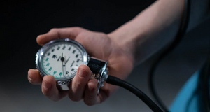 Bloeddruk verlagen met een bloeddrukmeter